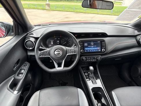 Used 2024 Nissan Kicks SR w/ SR Premium Package FWD image 26