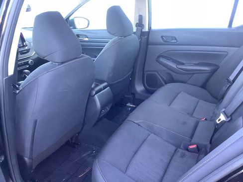 Used 2025 Nissan Altima 2.5 SV AWD/4WD image 12