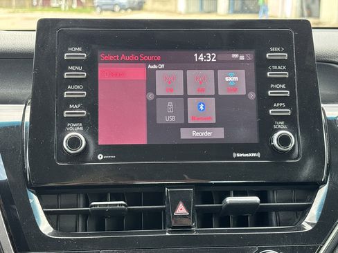 Used 2021 Toyota Camry SE FWD image 18