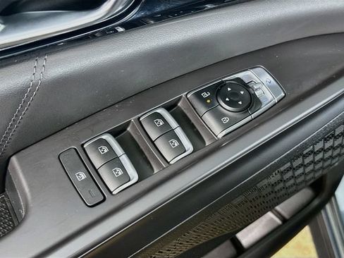 Used 2025 Kia Carnival SX Prestige FWD image 18