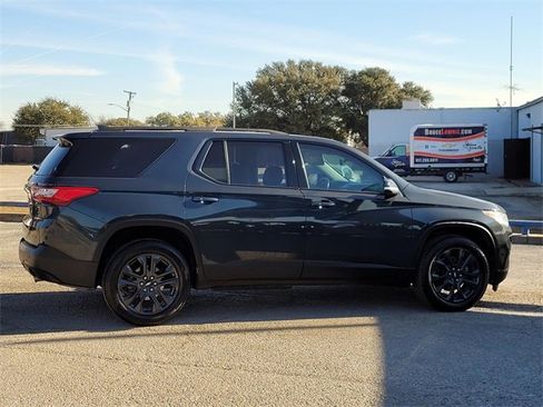 Used 2021 Chevrolet Traverse RS image 8