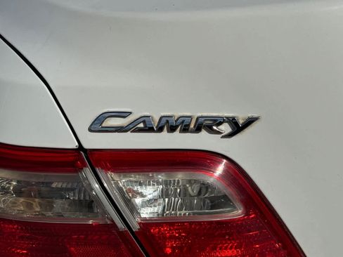 Used 2009 Toyota Camry LE FWD image 23