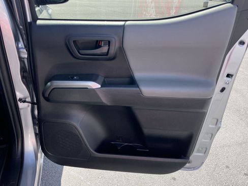 Used 2019 Toyota Tacoma SR5 image 28