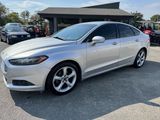 Used 2014 Ford Fusion SE w/ Equipment Group 201A image 2