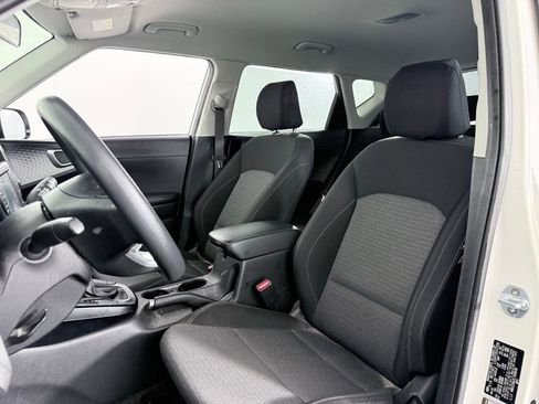 Used 2020 Kia Soul S image 11