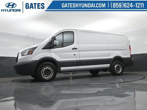 Used 2018 Ford Transit 150 130 Low Roof RWD image 38