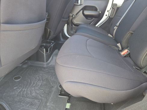 Used 2024 Jeep Wrangler Sport image 30