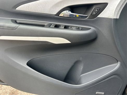 Used 2017 Chevrolet Bolt Premier w/ Driver Confidence II Package image 28