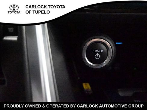 Used 2023 Toyota Venza LE image 13