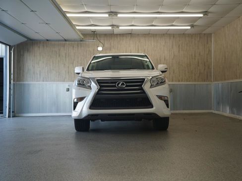 Used 2014 Lexus GX 460 Luxury AWD/4WD image 2