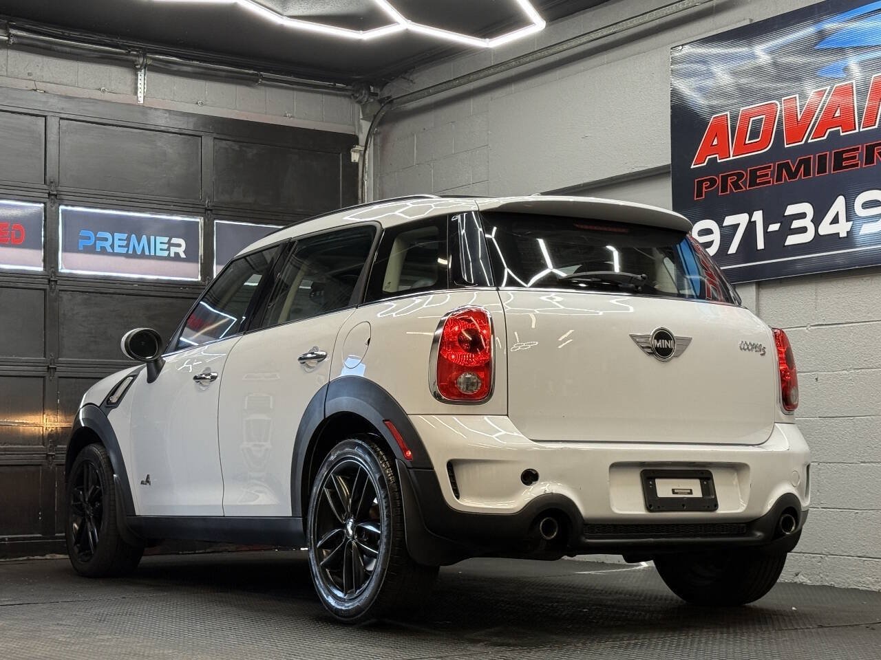 Used 2014 MINI Cooper Countryman S w/ Premium Package AWD/4WD image 9
