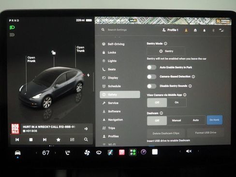 Used 2024 Tesla Model Y 2WD image 31