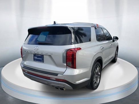 Used 2023 Hyundai Palisade Limited image 4