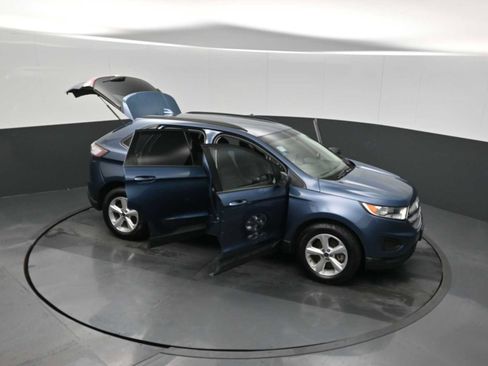 Used 2018 Ford Edge SE image 28