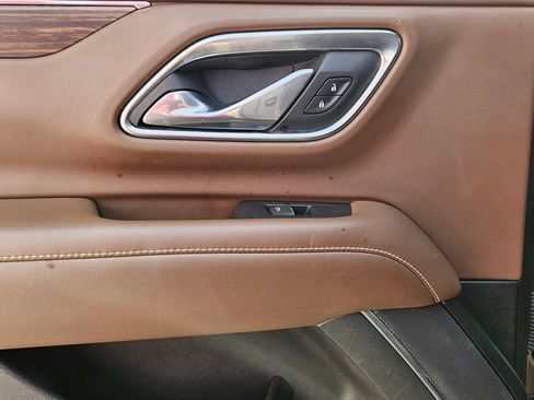 Used 2021 Chevrolet Suburban High Country image 23