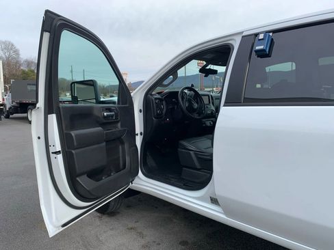 Used 2020 Chevrolet Silverado 2500 W/T w/ WT Fleet Convenience Package image 5