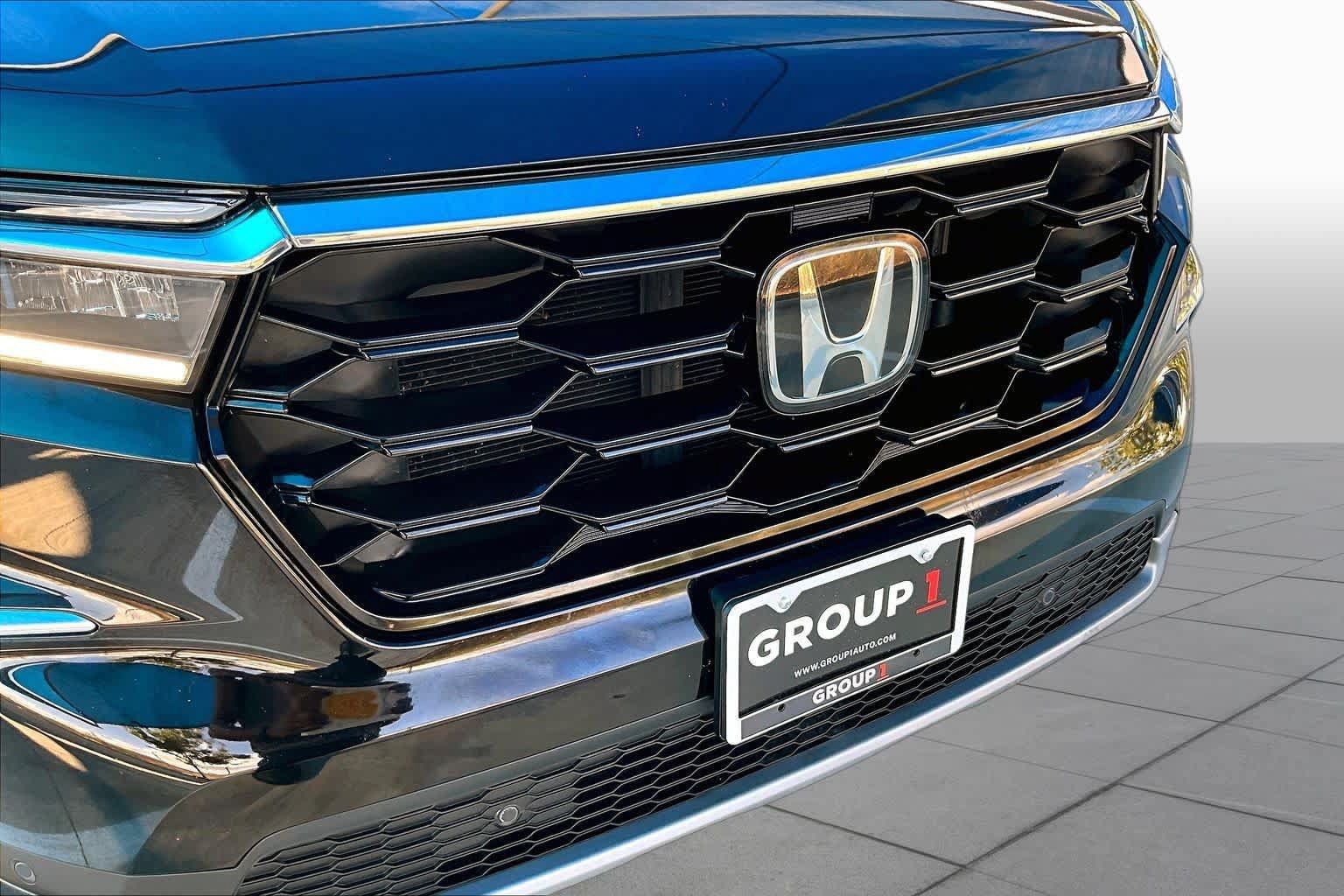 Used 2024 Honda Pilot Touring image 29
