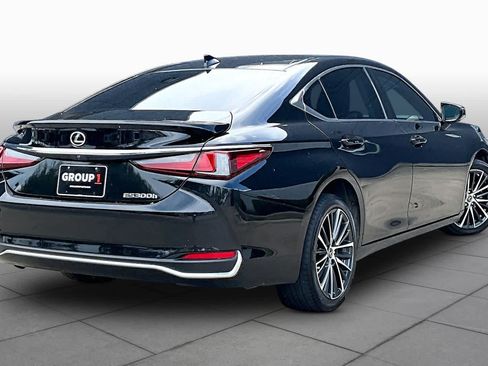 Used 2023 Lexus ES 300h w/ Premium Package FWD image 12