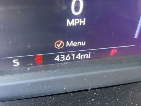 Certified 2020 Chevrolet Silverado 1500 High Country w/ Technology Package image 15