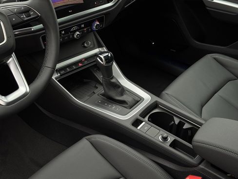 New 2025 Audi Q3 2.0T Premium image 22