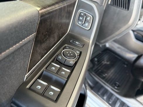 Used 2025 Ford F350 Lariat w/ FX4 Off-Road Package image 14