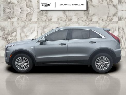 Used 2024 Cadillac XT4 Luxury w/ Cold Weather Package AWD/4WD image 2