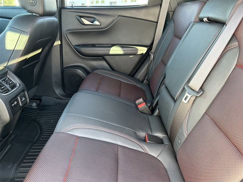 Used 2022 Chevrolet Blazer RS w/ Enhanced Convenience Package image 15
