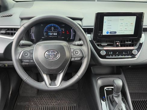Used 2026 Toyota Corolla SE FWD image 11