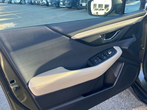 Certified 2025 Subaru Outback Premium w/ Popular Package #1A image 17