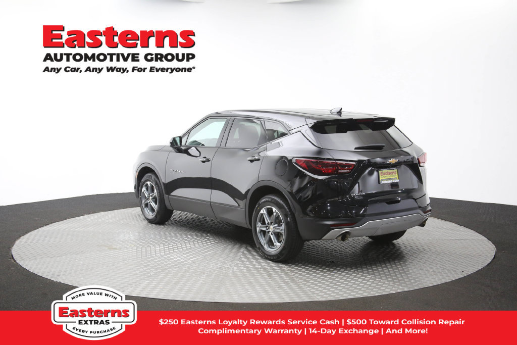 Used 2025 Chevrolet Blazer LT FWD image 67