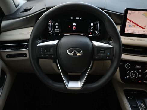 Used 2024 INFINITI QX60 Luxe w/ Vision Package FWD image 9