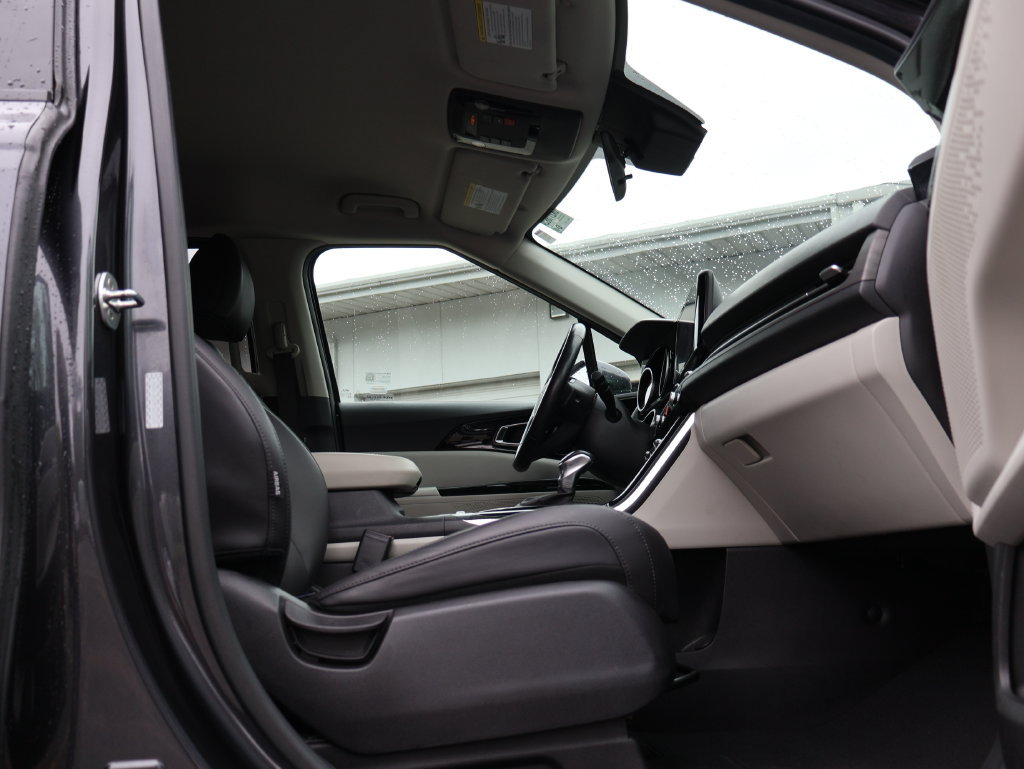 Certified 2023 Kia Carnival EX FWD image 9