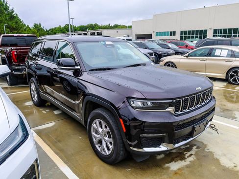 Used 2022 Jeep Grand Cherokee L Limited w/ Luxury Tech Group II RWD image 2