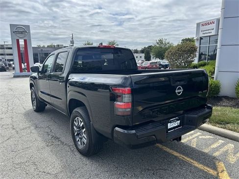 Certified 2024 Nissan Frontier SL image 6