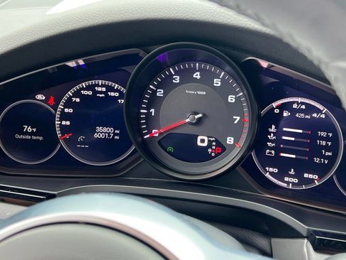 Certified 2023 Porsche Cayenne AWD/4WD image 28