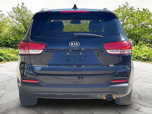 Used 2016 Kia Sorento AWD image 5