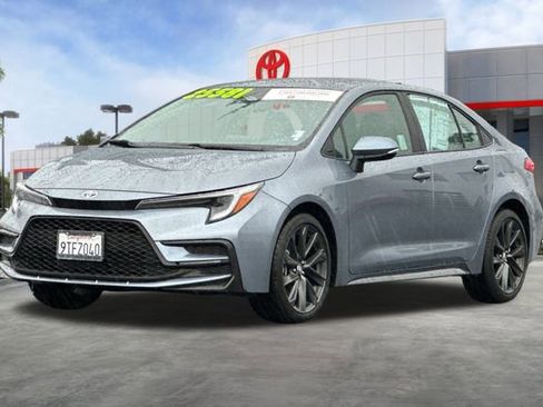 Certified 2025 Toyota Corolla SE image 10