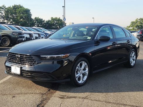 Certified 2023 Honda Accord LX image 3