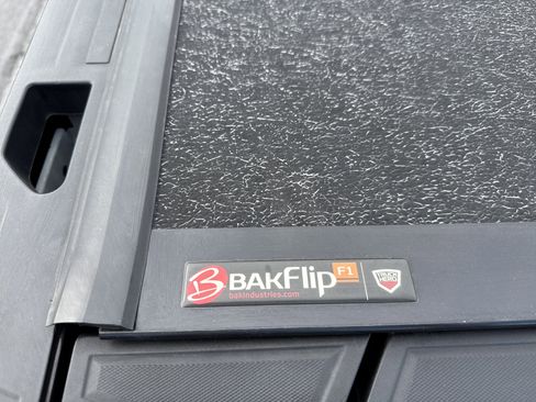 Used 2019 GMC Sierra 1500 SLT w/ SLT Premium Package image 28