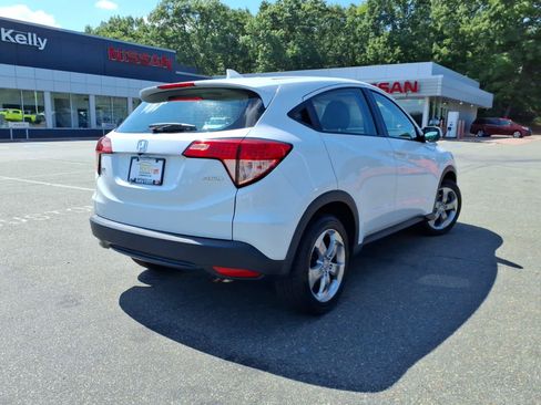 Used 2018 Honda HR-V LX image 4