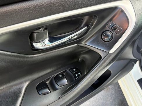 Used 2016 Nissan Altima 2.5 S w/ Power Driver Seat Package image 24