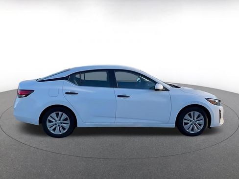 Used 2025 Nissan Sentra S image 16