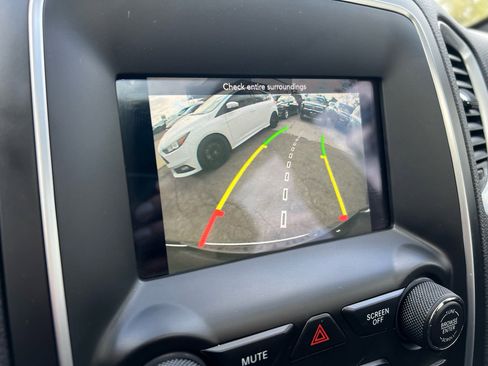 Used 2019 Dodge Durango SXT image 80