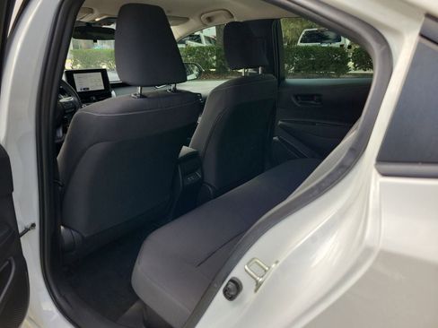 Used 2023 Toyota Corolla LE image 9