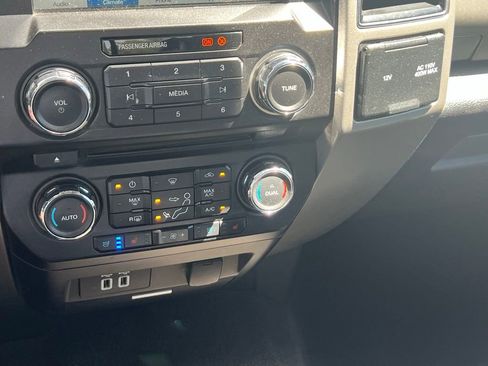 Used 2018 Ford F350 Lariat w/ Chrome Package AWD/4WD image 34