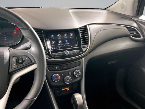 Used 2018 Chevrolet Trax LT w/ Redline Edition AWD/4WD image 6