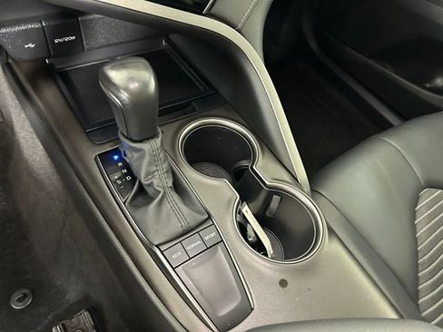 Used 2022 Toyota Camry SE w/ Convenience Package FWD image 20