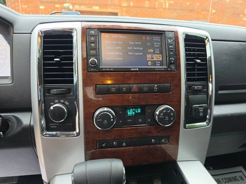 Used 2010 Dodge Ram 1500 Truck Laramie AWD/4WD image 21