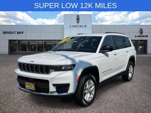 Used 2024 Jeep Grand Cherokee L Laredo w/ Luxury Tech Group I AWD/4WD image 2