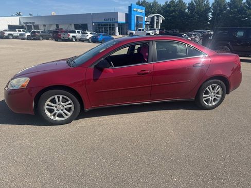 Used 2005 Pontiac G6 Sedan w/ Premium Value Package image 4